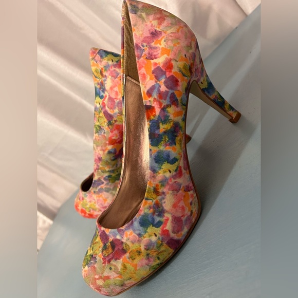 Madden Girl Size 7.5 - Picture 10 of 11